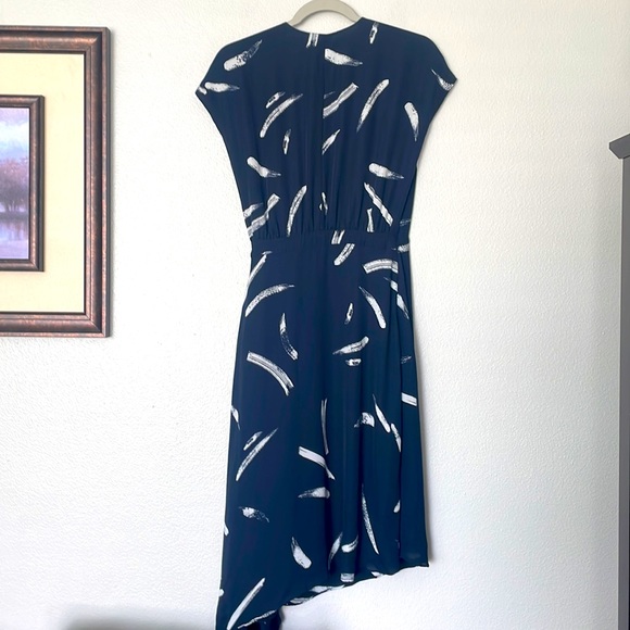 Joie Bethwyn Printed 100% Silk Short-Sleeve Wrap Navy Blue Dress Size XS - Picture 10 of 11